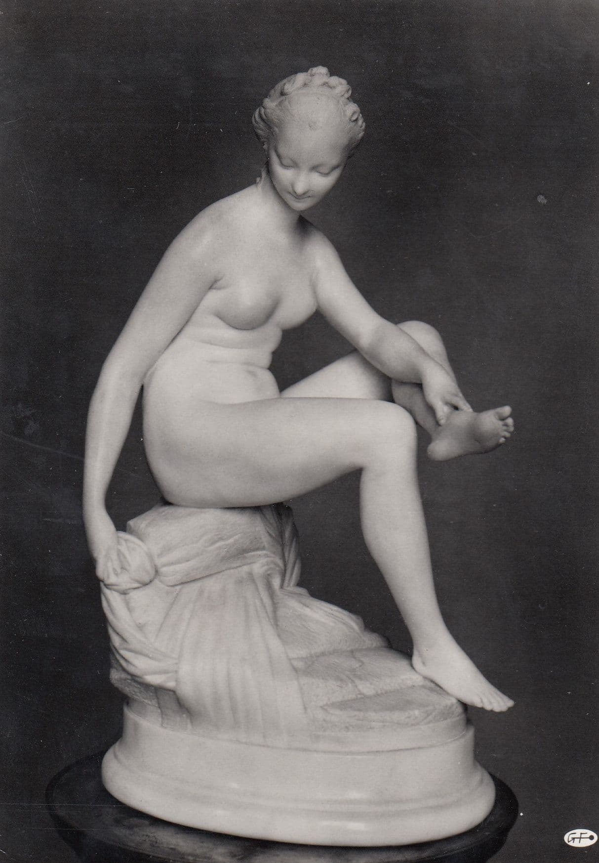 Etienne Maurice Falconet La Baigneuse Statue Postcard