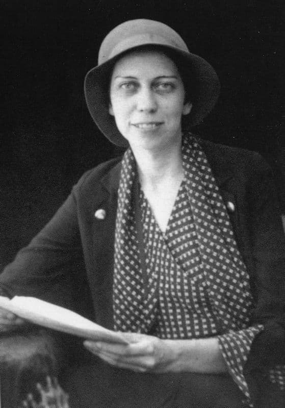 Eudora Welty The Optimists Daughter Book Author Photo Portrait Postcard