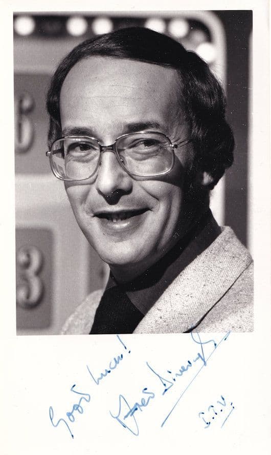 Fred Dinenage Gambit ITV Quiz Show Hand Signed Photo