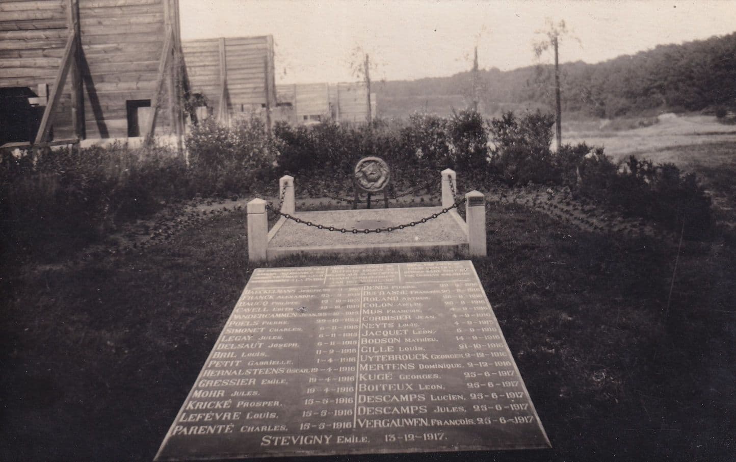 French 1917 WW1 Grave Memorial War Dead Military RPC Postcard