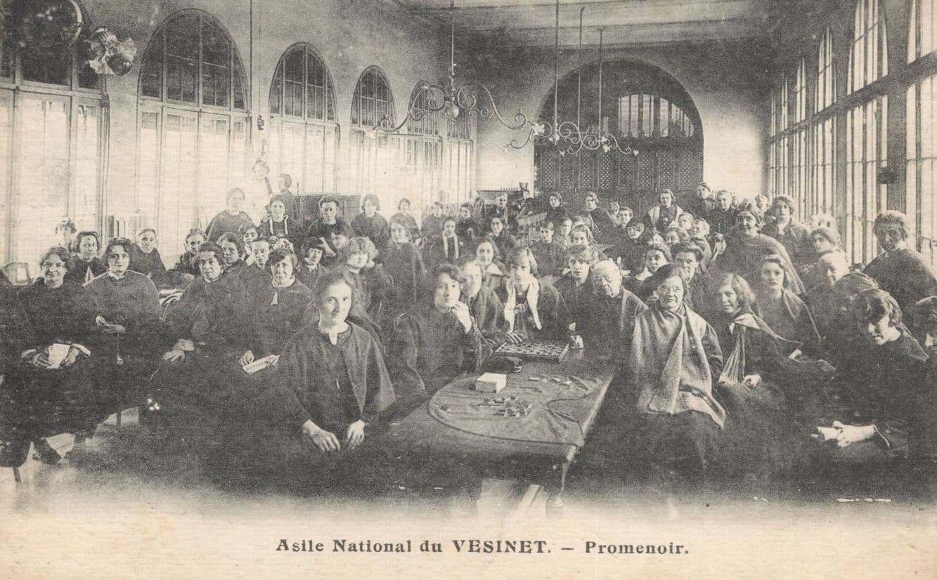 French Children School Playing Chess Draughts Antique Postcard