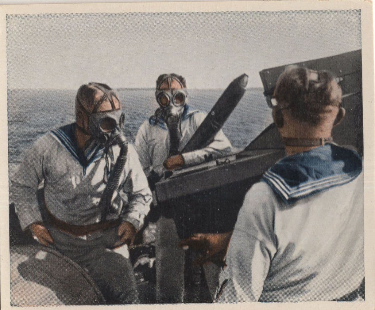 German Military Ship Loading Exercise Weapon Photo Cigarette Card