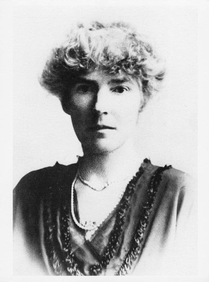 Gertrude Bell Iraq Arab Writer Museum Founder Woman Photo Postcard