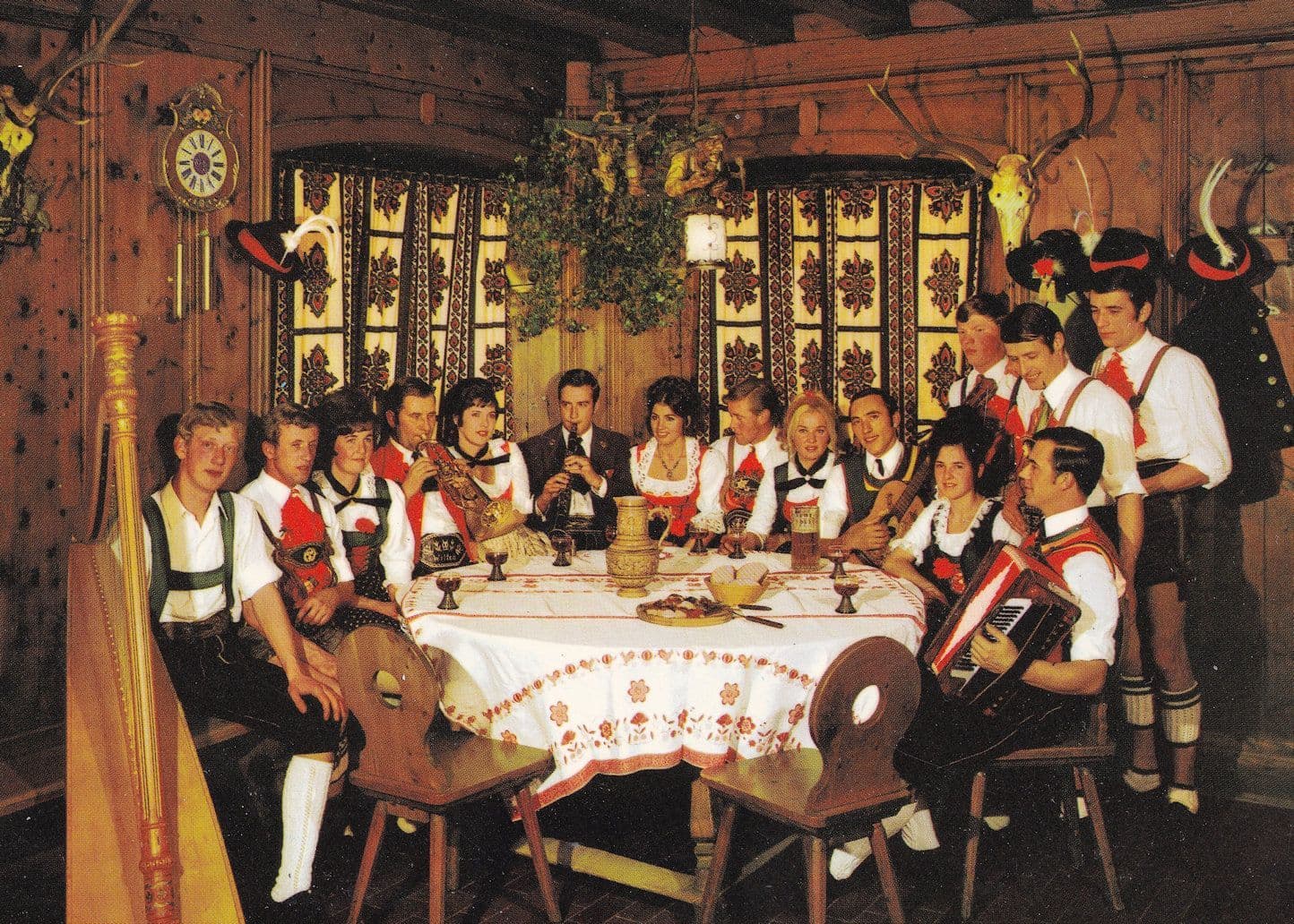 Geschwister Gundolf Ethno Dance Costumes Band Austrian Postcard