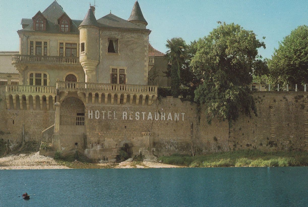 Hotel Restaurant Du Chateau Rue De Verdun French Waterfront Postcard
