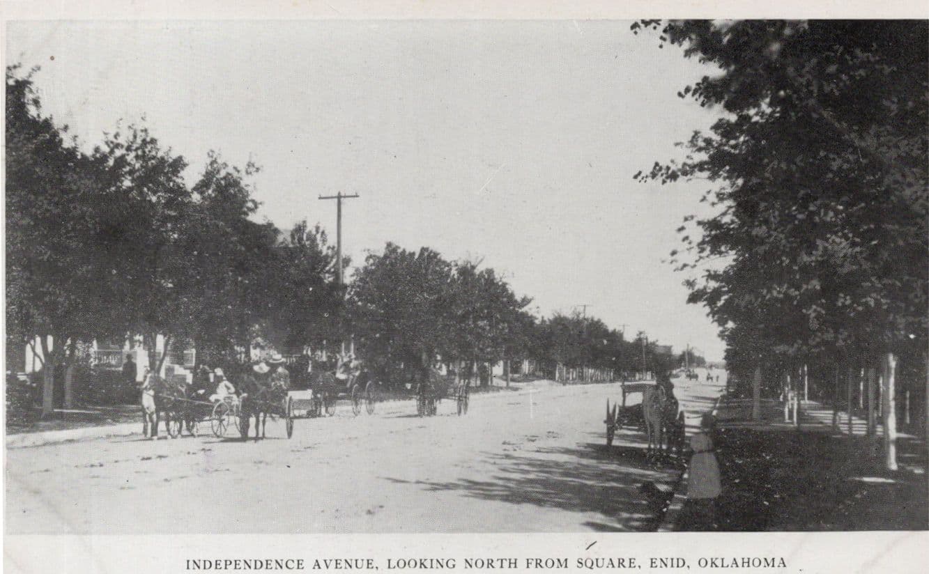 Independence Avenue Square Transport Old Oklahoma USA Postcard