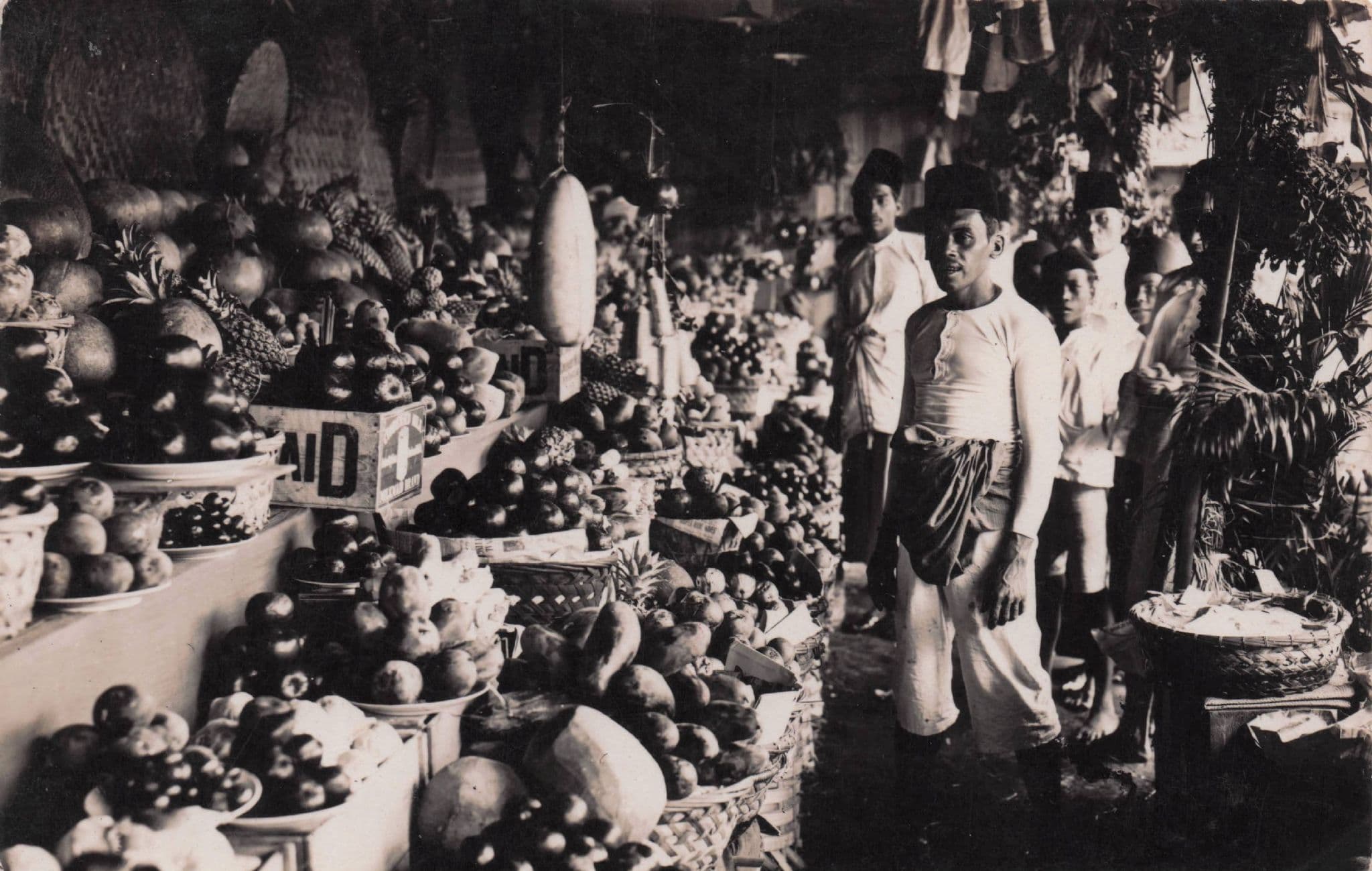 Java Fruit Food Vegetable Market Traders Indonesia Old RPC Postcard
