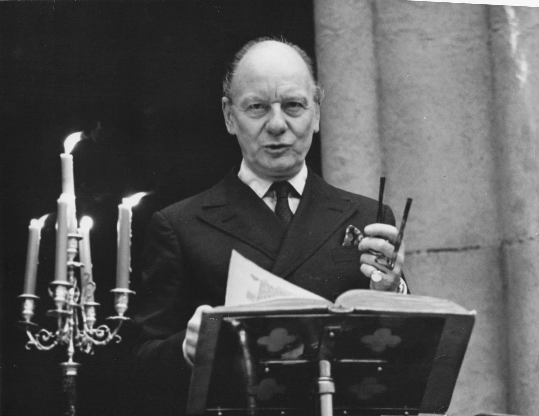 John Gielgud on Stars On Sunday ITV Bible Television Old Press Photo