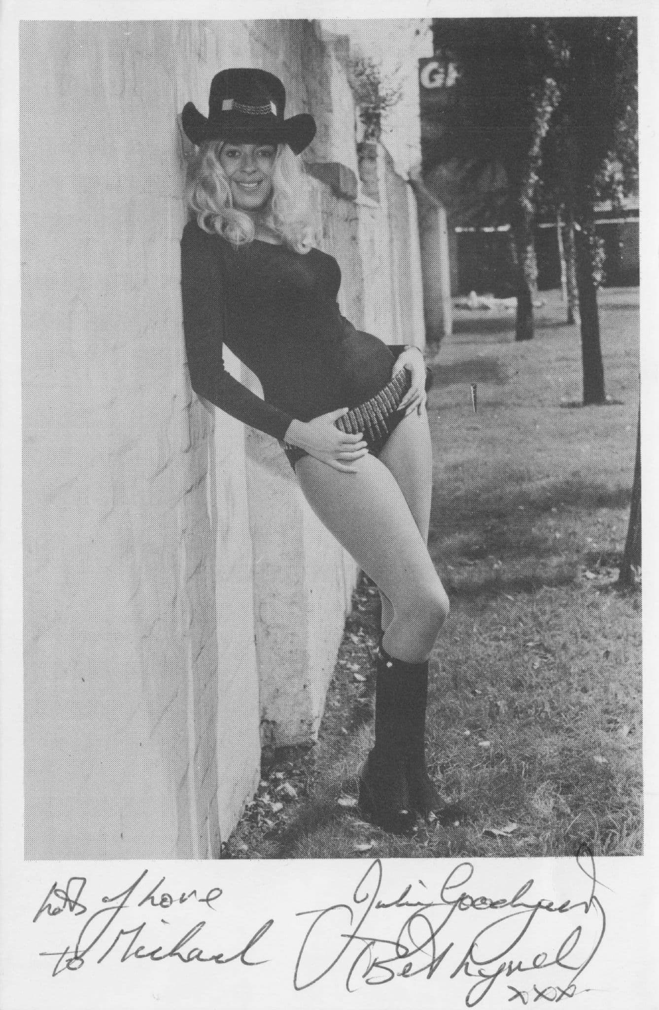 Julie Goodyear Bet Lynch Coronation Street Vintage Hand Signed Photo