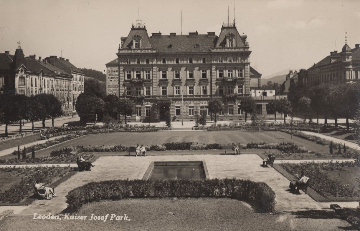 Kaeser Josef Park Loeden Austria Real Photo Old Postcard