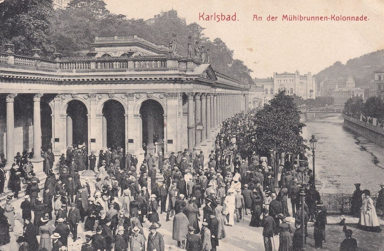 Karlsbad Muhibrunnen Kolonnade German Old Postcard