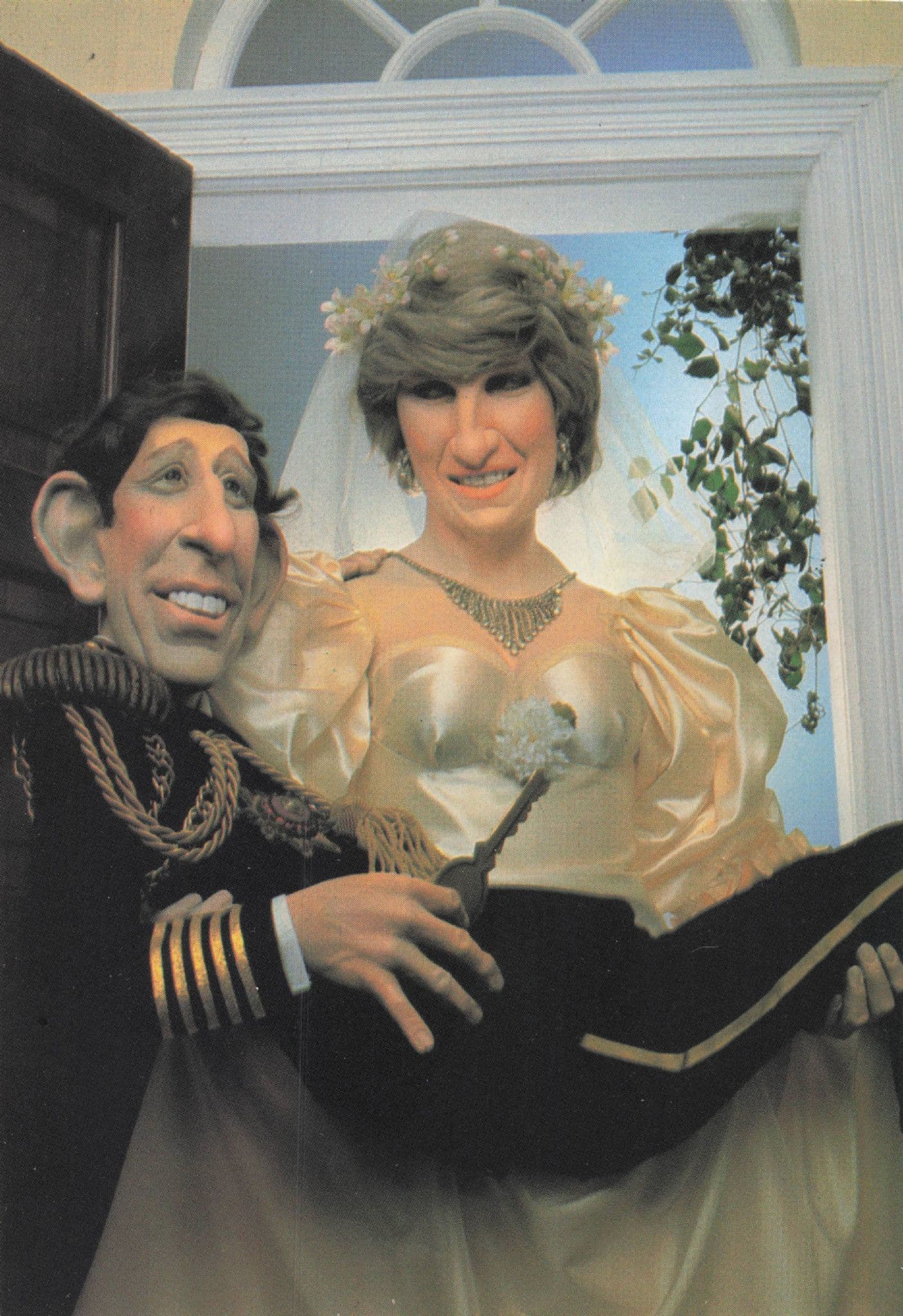 King Charles & Princess Diana Royal Spitting Image Puppets Comic Postcard