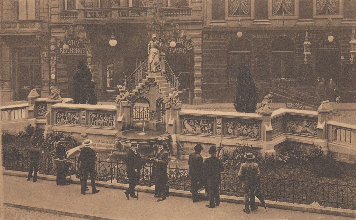 Koln Heinzeimannchen Brunnen German Old Postcard
