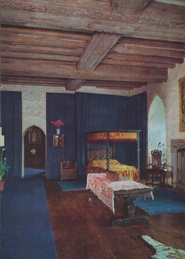 Leeds Castle Maidstone Kent The Queens Four Poster Bed Bedroom Postcard