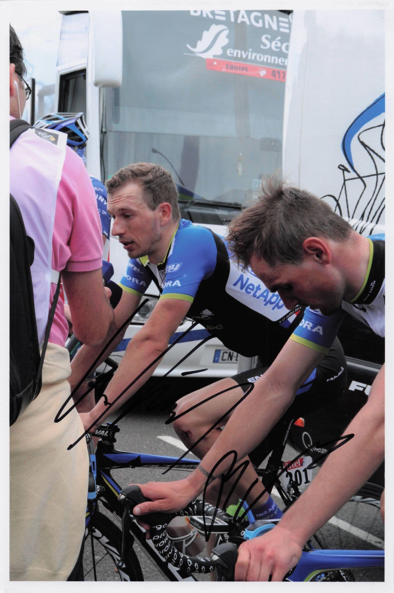 Leopold Konig Czech Paul Voss German Cyclist Tour De France 12x8 MULTI Hand Signed Photo