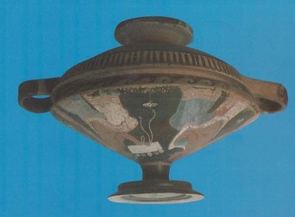 Lipari Archaeology Museum Pottery Sculpture Italian Lekane Antique Bowl Postcard