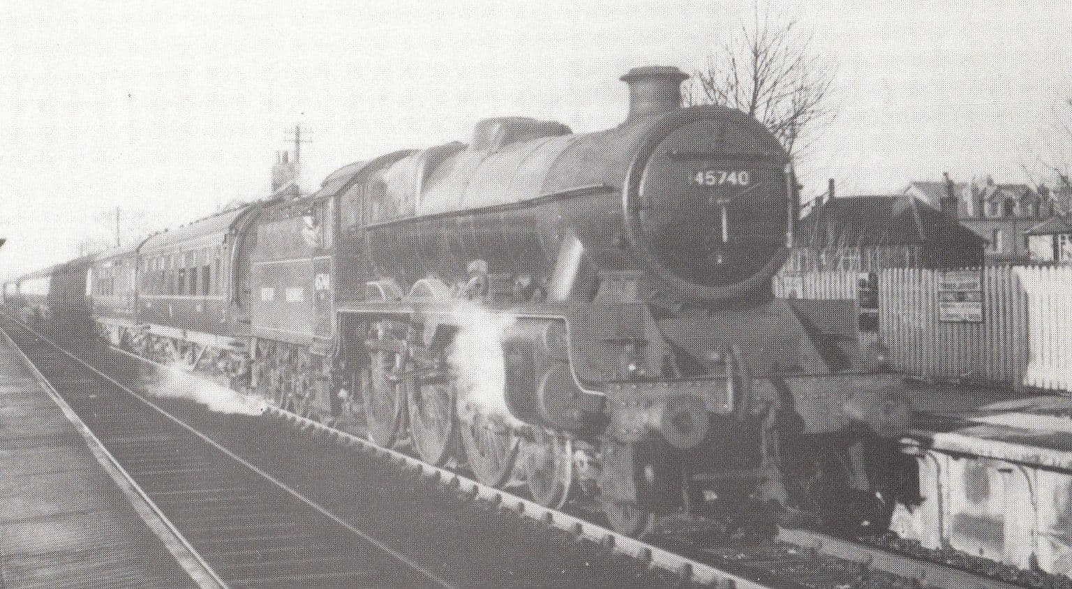 LMS Jubilee 45740 Train at Bramhall Station London Euston Christmas Eve Postcard