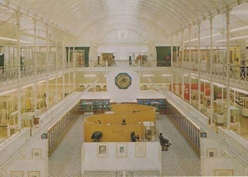 London Bethnal Green Museum Exhibition 1972 Interior Exhibition Royal Postcard