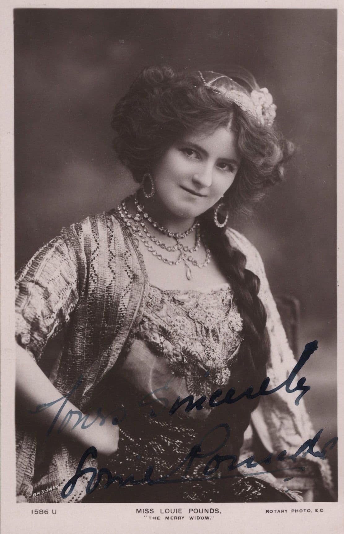 Louise Pounds D'Oyly Carte Opera Actress Old Hand Signed Photo