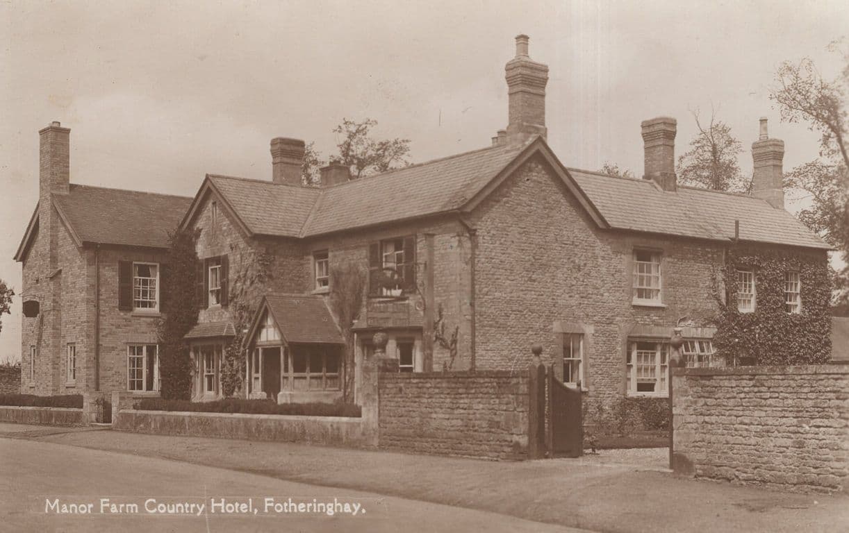Manor Farm Country Hotel Fotheringhay Northampton RPC Postcard