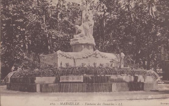 Marseille Fontaine Des Danaides France Vintage Postcard
