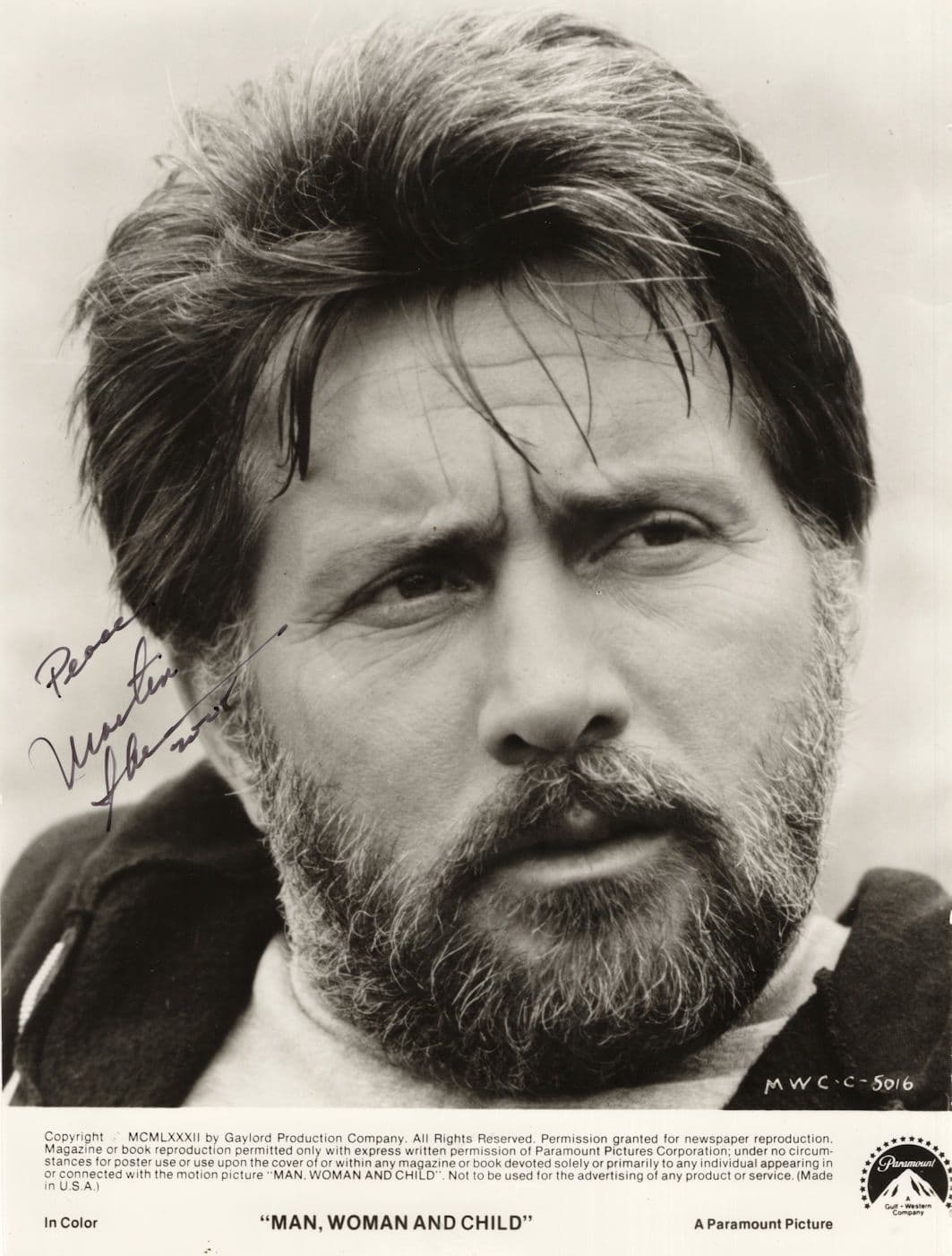 Martin Sheen Man Woman & Child 10x8 Hand Signed Photo