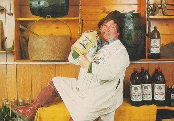 Mead & Scrumpy Crafts Exhibition Lands End Hartley Hancocks Postcard