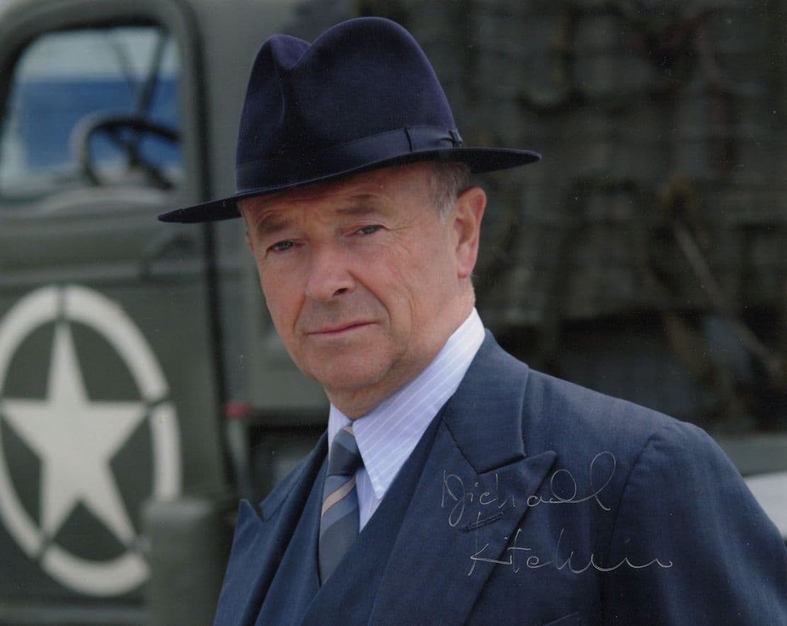 Michael Kitchen Foyles War 10x8 Hand Signed Photo