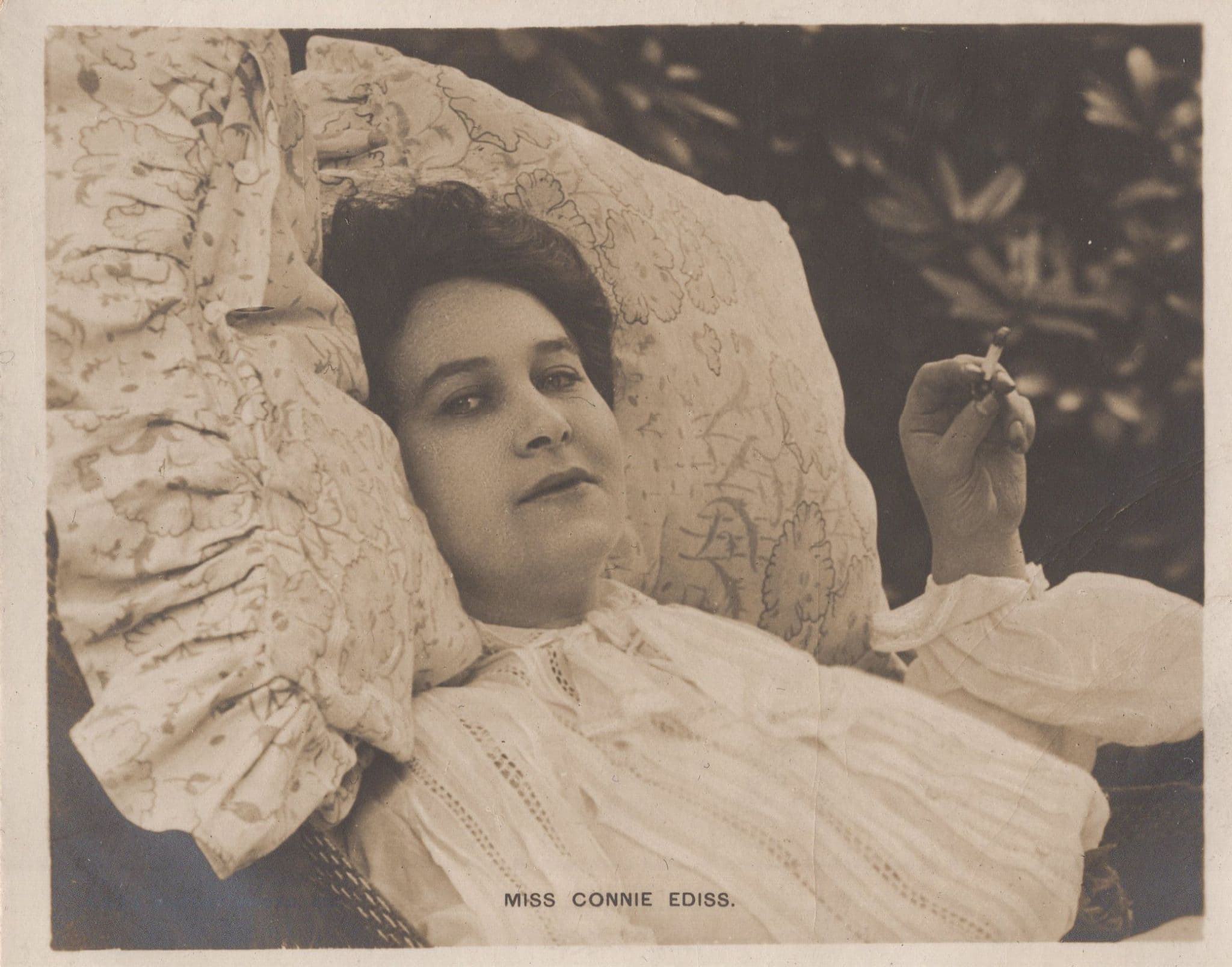 Miss Connie Eddis Edwardian Actress Comedienne Miniature Old Postcard