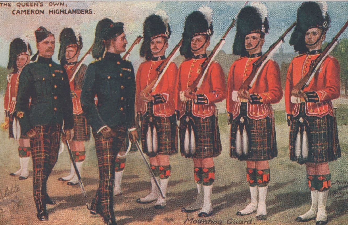 Mounting Guard Cameron Highlanders The Queens Own Military Tucks Postcard