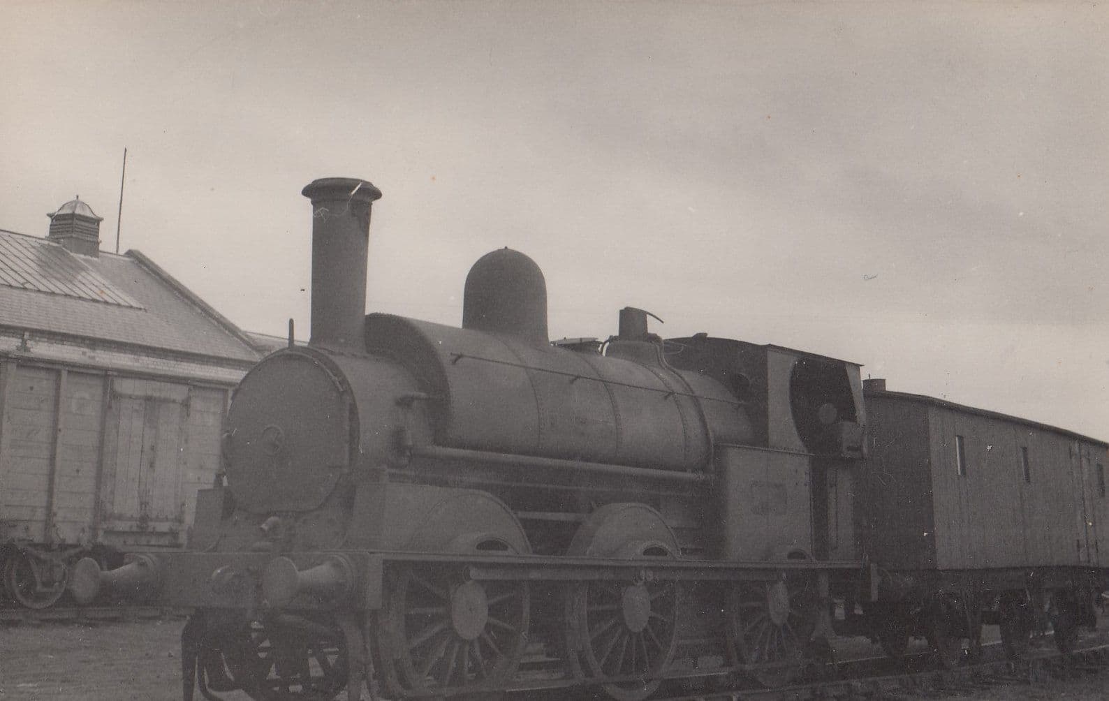 NER Engine 910 The "Fletcher" Gateshead BH6246 Train RPC Postcard