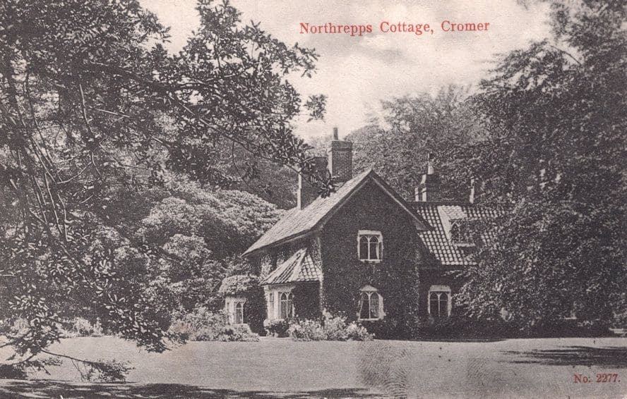 Northrepps Cottage Cromer Old Postcard