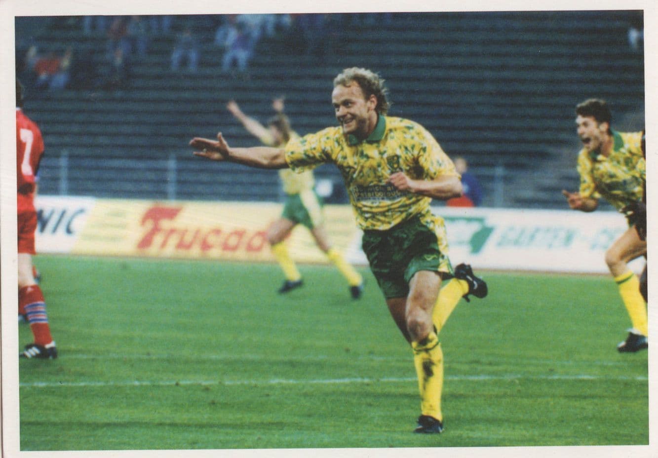 Norwich FC vs Bayern Munich 1993 Football UEFA Cup Opening Goal Postcard