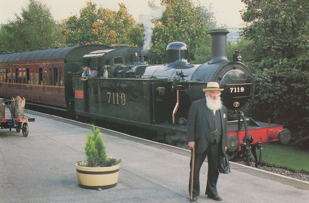 Oakworth Railway Childrens Station Keighley & Worth Valley Postcard