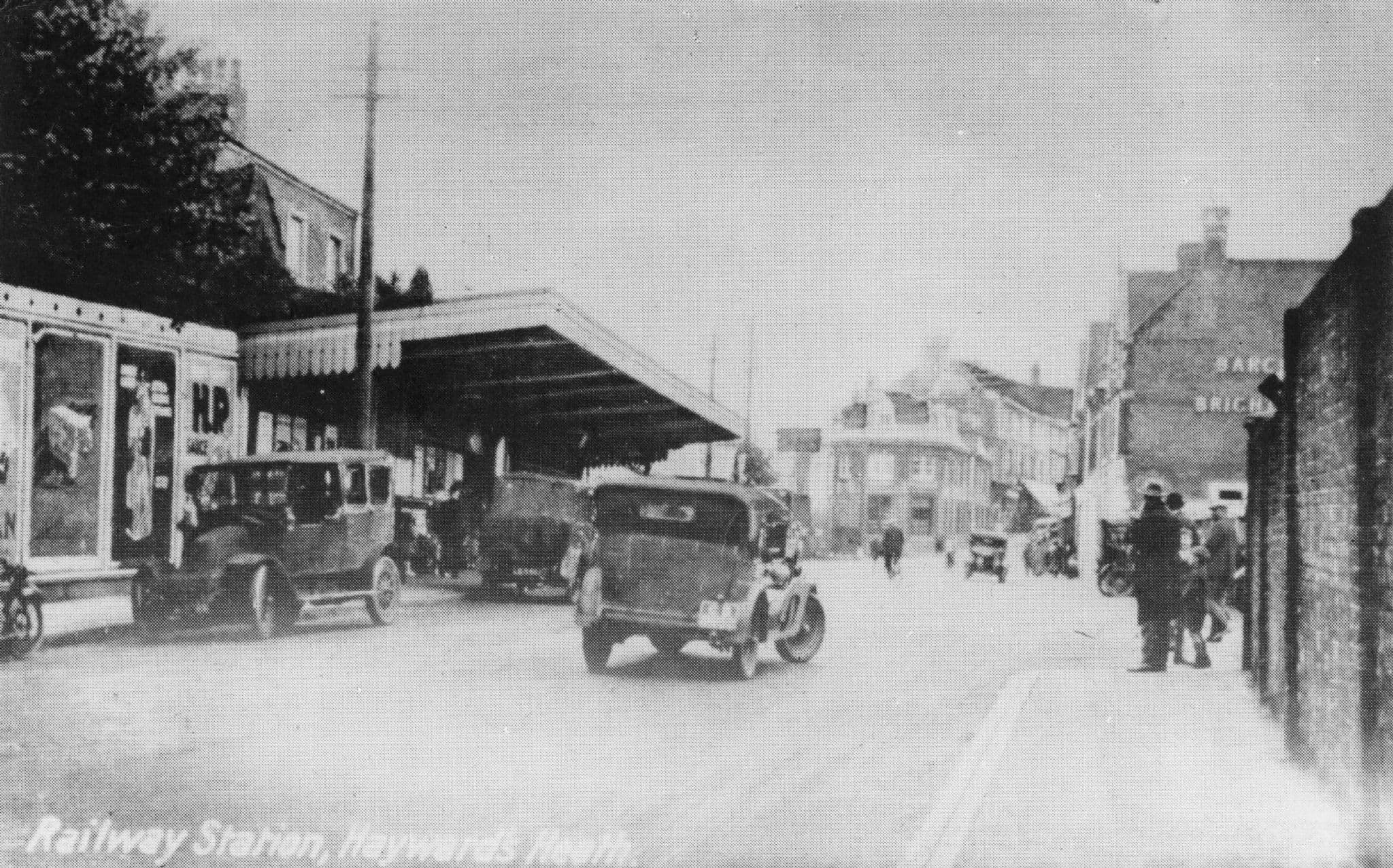 Old 1930 Station Hotel at Market Place Haywards Heath Sussex Postcard