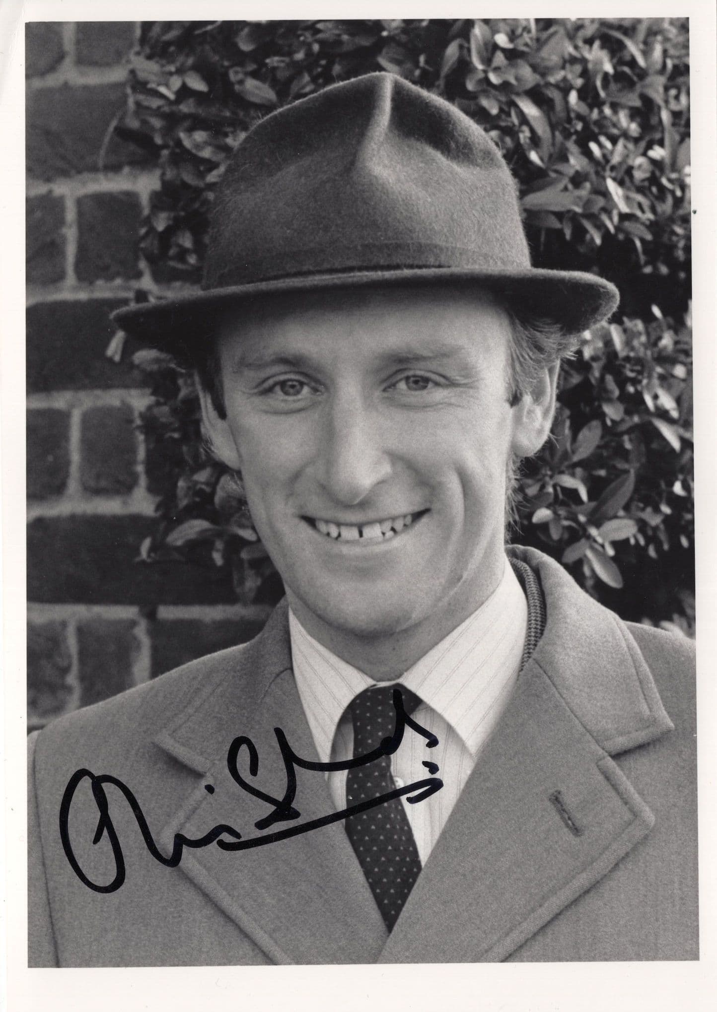 Oliver Sherwood National Hunt Horse Race Trainer Large Hand Signed Photo