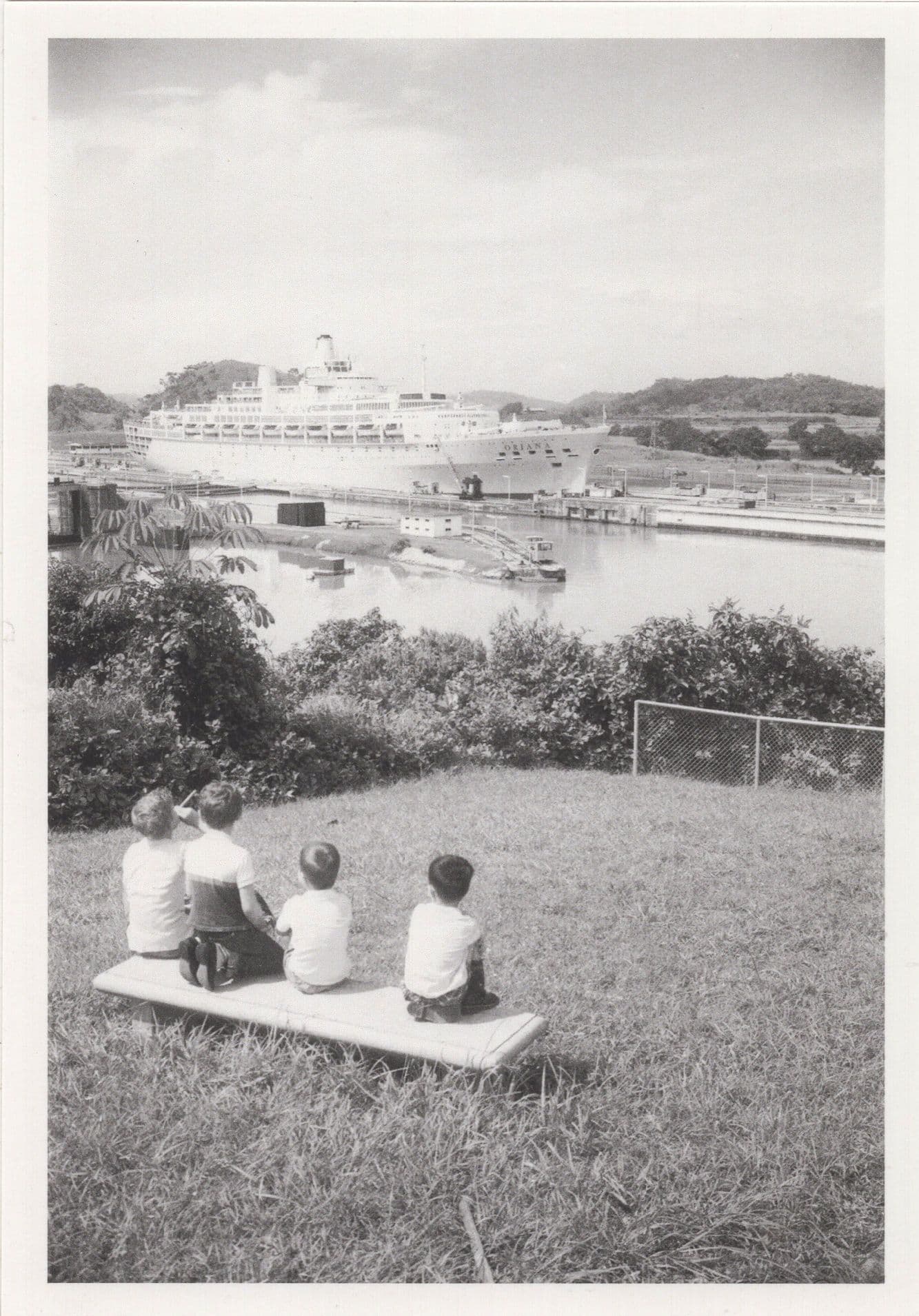 P&O Cruise Ship Oriana in Miraflores Lock Advertising RPC Postcard