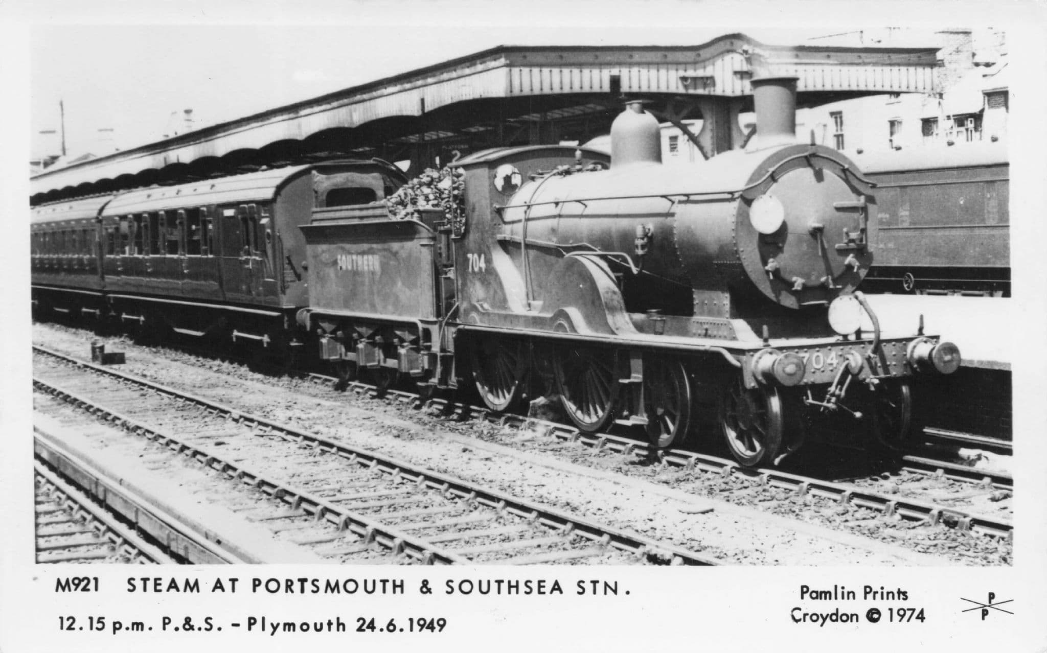 P&S Train at Portsmouth Station in 1949 Pamlin Prints Railway RPC Postcard