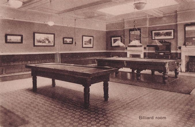 Pagwell Bay Working Mens Club Kent Billiard Room Old Postcard