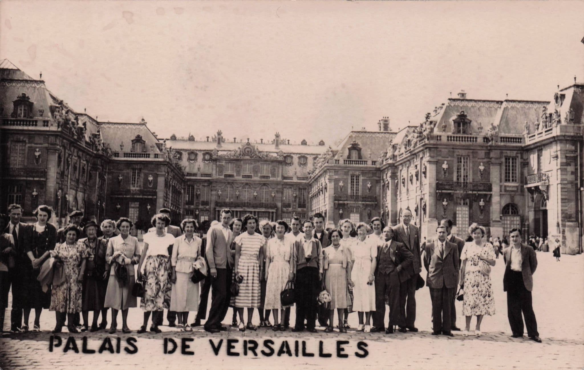 Palais De Versailles France Private Tour Group Photo Postcard