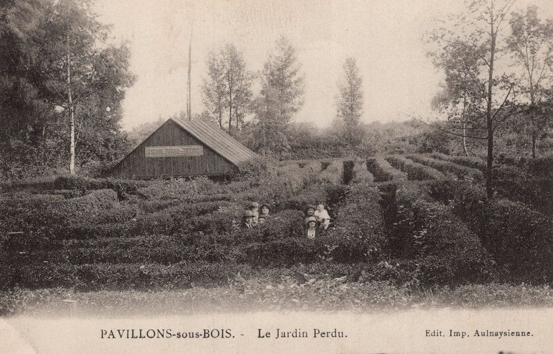 Pavillons sous Bois Le Jardin Perdu Antique French Postcard
