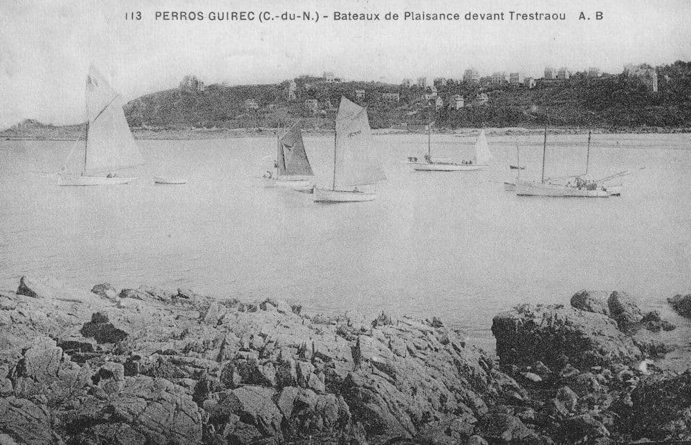 Perros Guirec Bateaux French Harbour Old Postcard