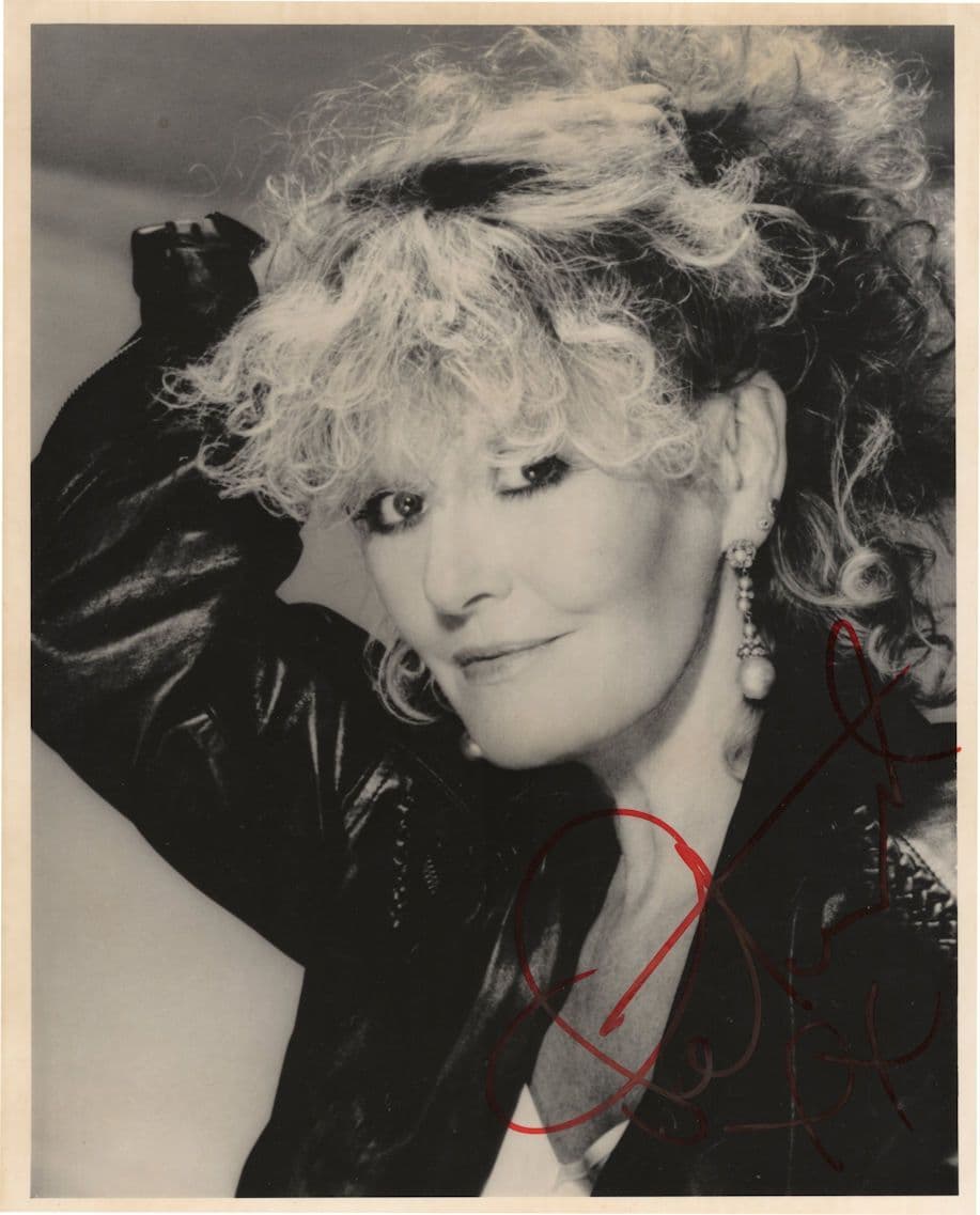 Petula Clark Vintage Stunning 10x8 Hand Signed Photo