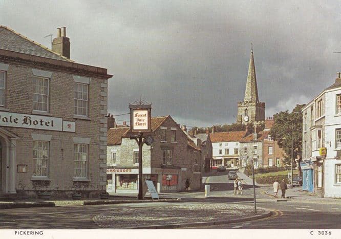 Pickering Vale Hotel Postcard