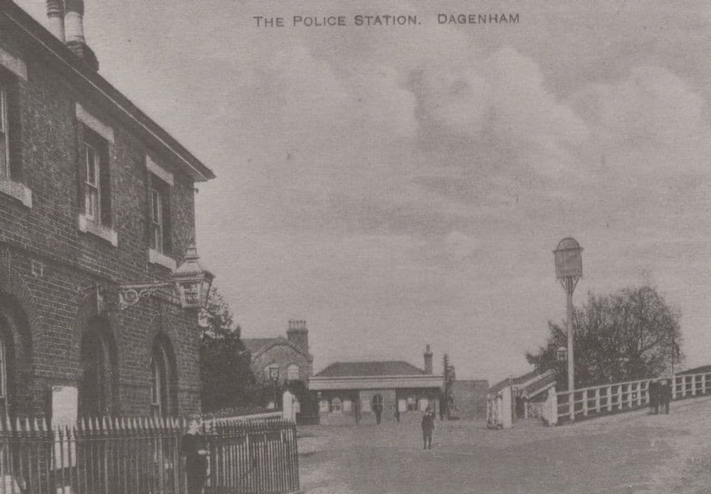 Police Station Dagenham Essex Postcard
