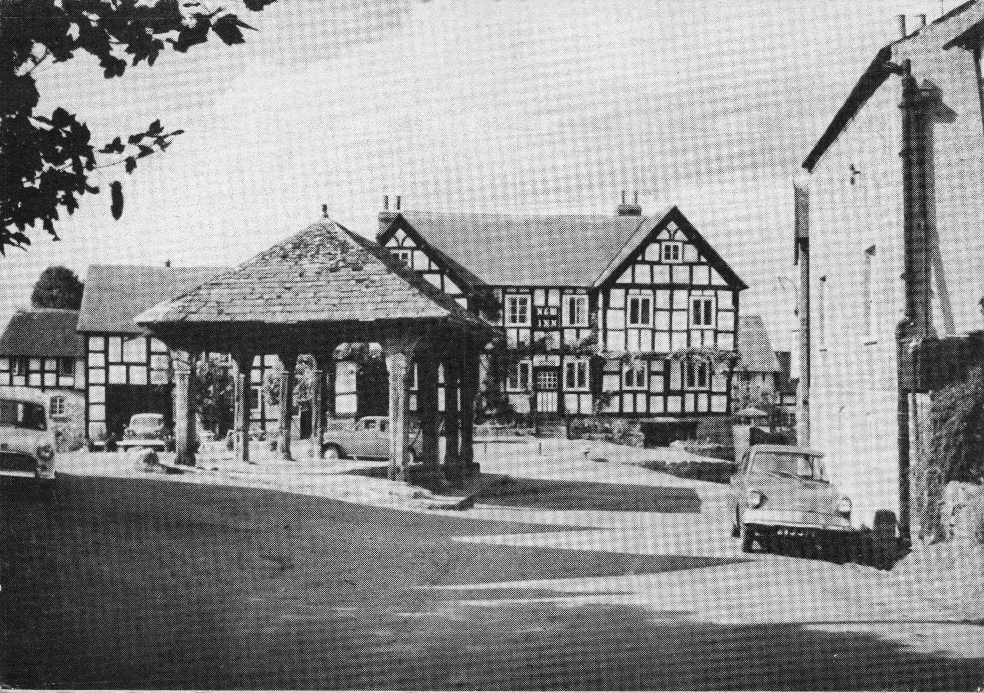 New Inn Pembridge Pub Old Banger Cars Herefordshire Womens Institute Postcard
