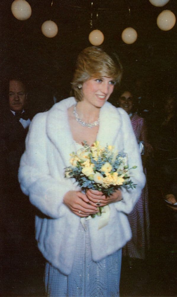 Princess Diana at Little Foxes Film Premiere Cinema 1982 Postcard