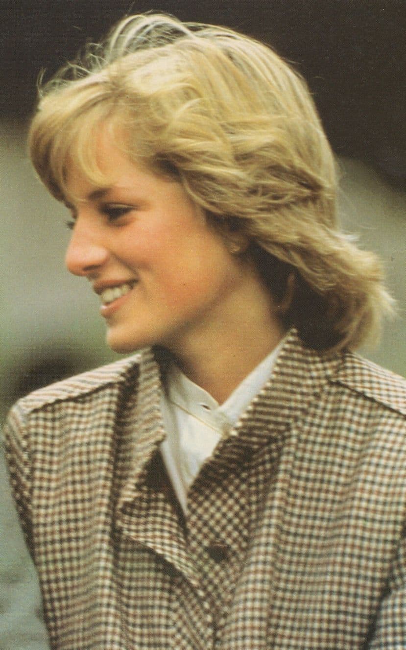Princess Diana Balmoral Scotland Honeymoon Portrait Postcard