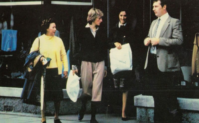 Princess Lady Diana Shopping At Balmoral Royal Postcard
