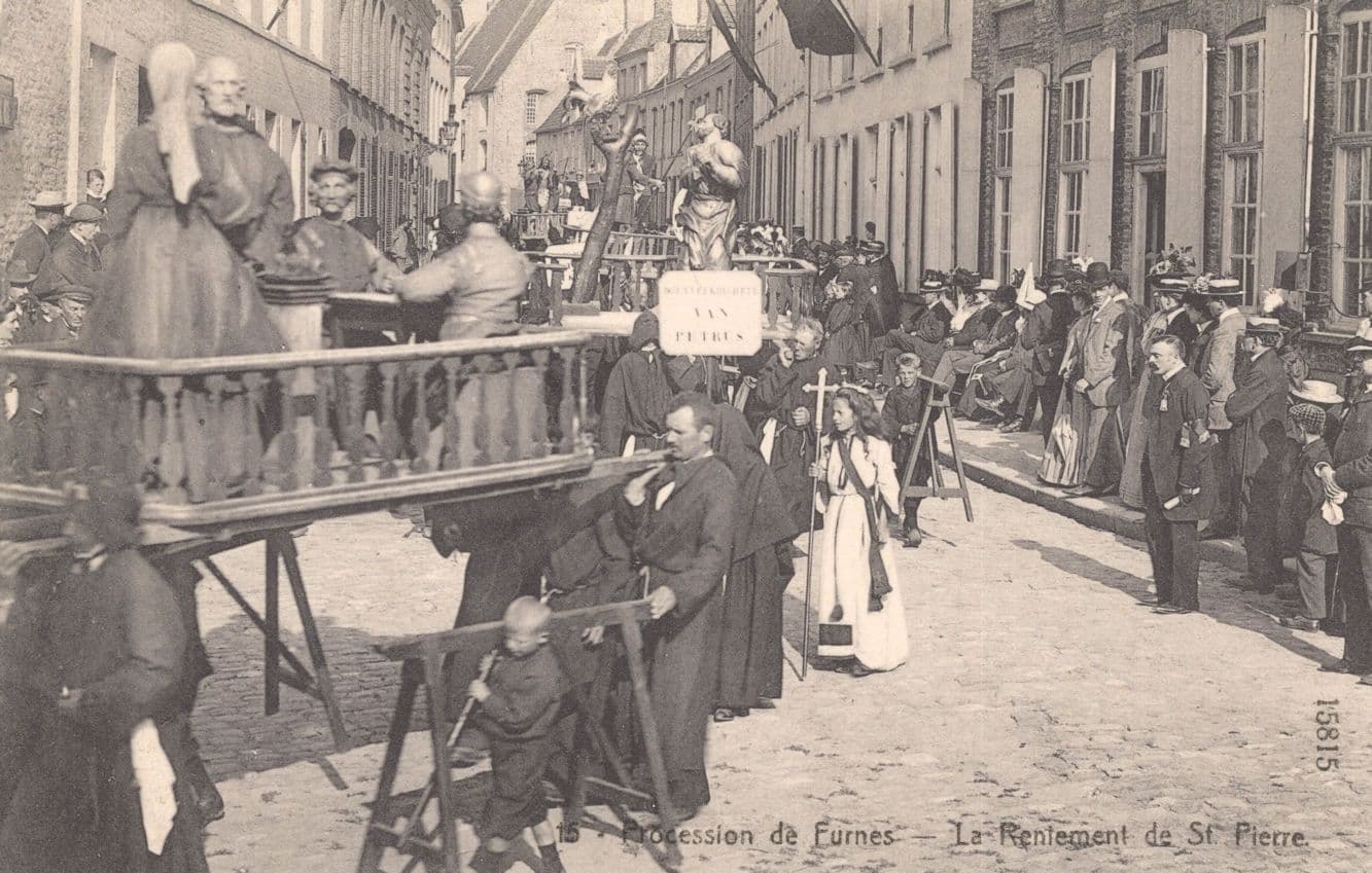 Procession De Furnes La Renlement De St Pierre Belgium Old Postcard
